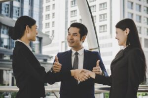 6 Mẹo Xây Dựng Mối Quan Hệ Trong Công Việc Bền Vững và Lâu Dài